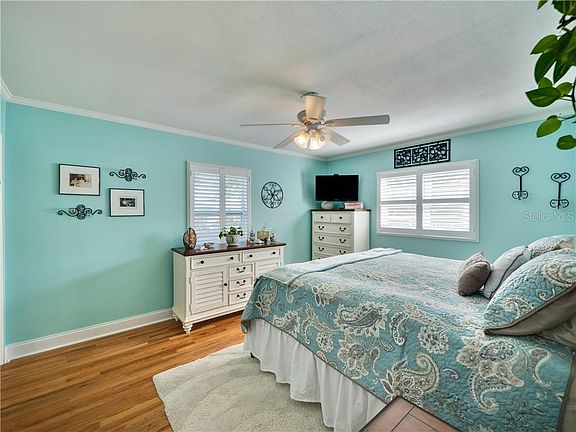 4th image of 1104 Ensenada Dr