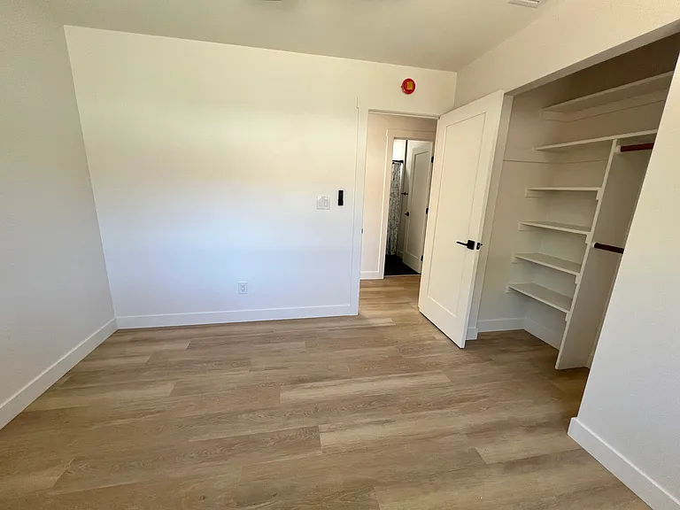 1327 Tanglewood Dr — Photo 17