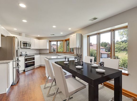 4th image of 7854 W Oak Hills Ct Unit 2DR