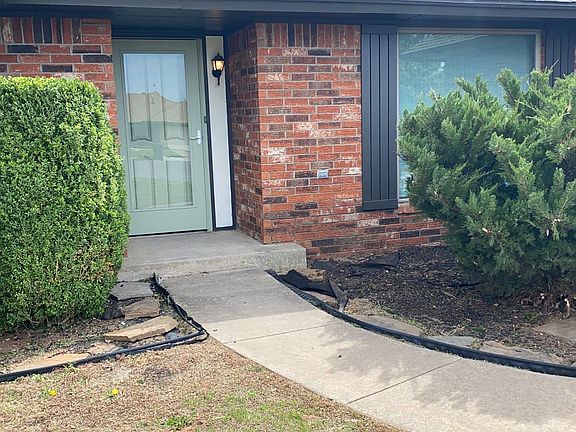 2nd image of 2204 NW 120th St