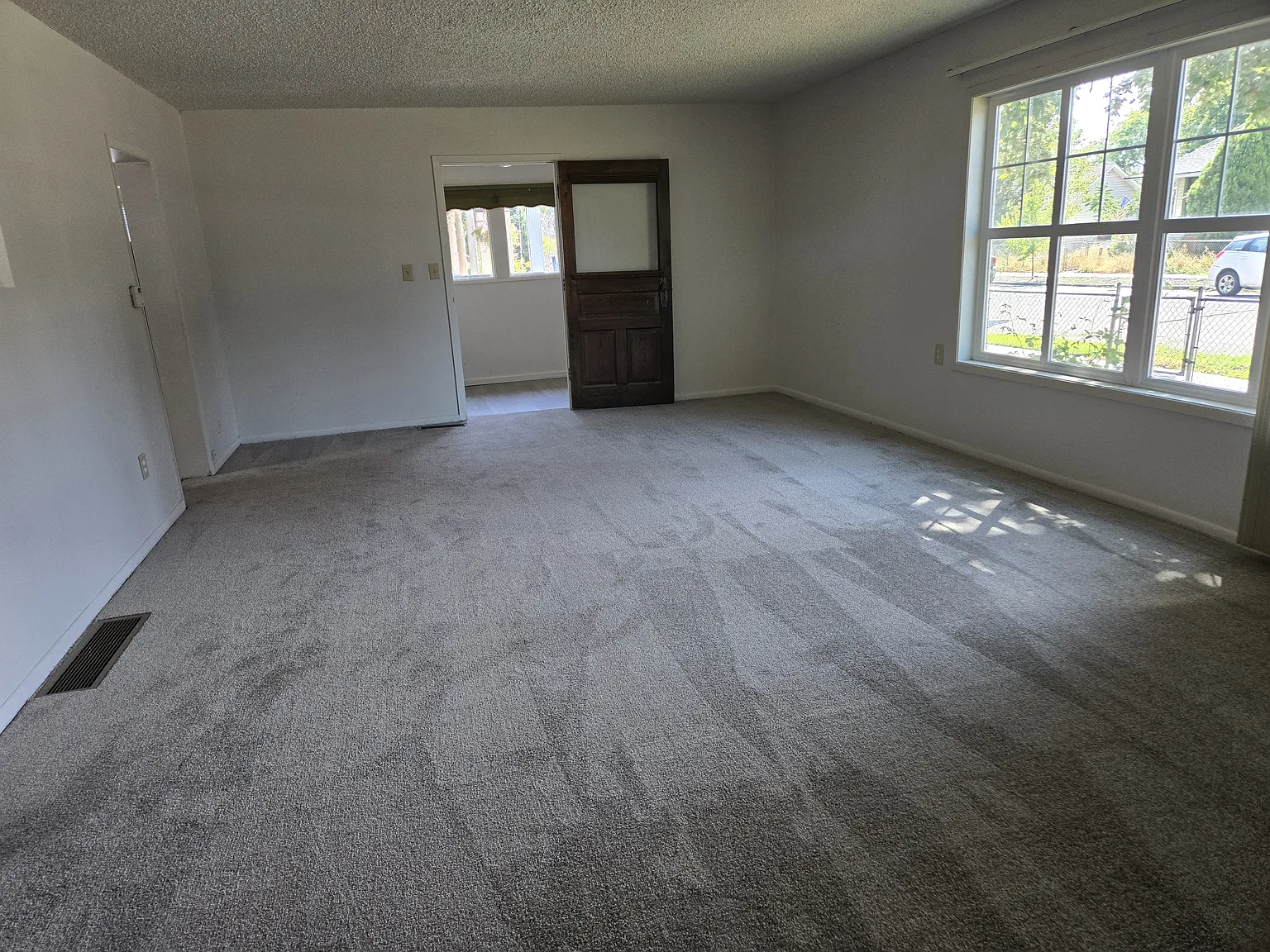 3 bed, 1472 sqft, $1,795 — Photo 3