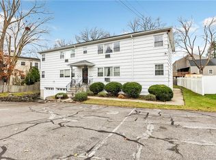 1260 Hope St APT D, Stamford, CT 06907