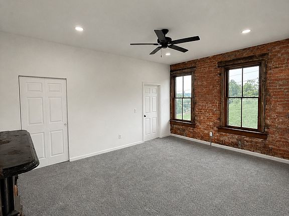 5th image of 1008 Amsterdam Rd #1