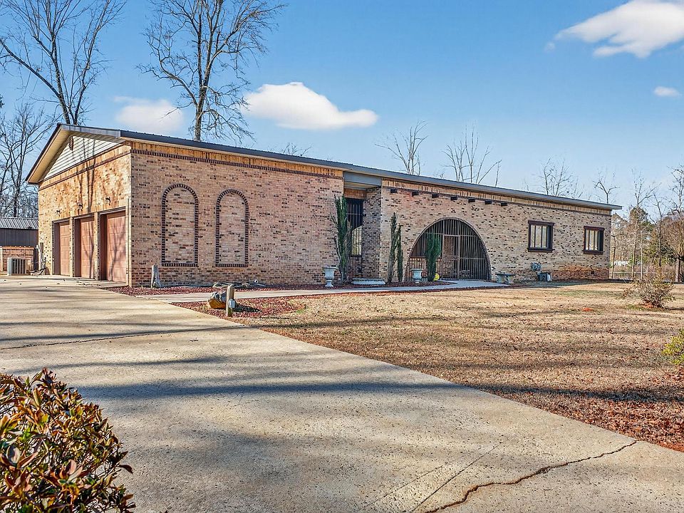 1st image of 323 Long Horn Rd