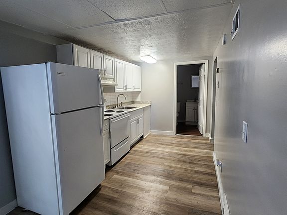 4th image of 4455 Decoursey Ave #D