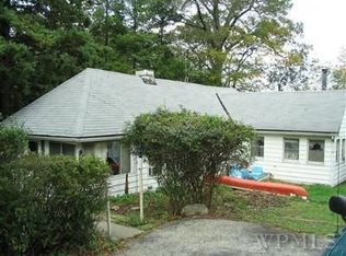 48 Seneca Rd, Putnam Valley, NY 10579