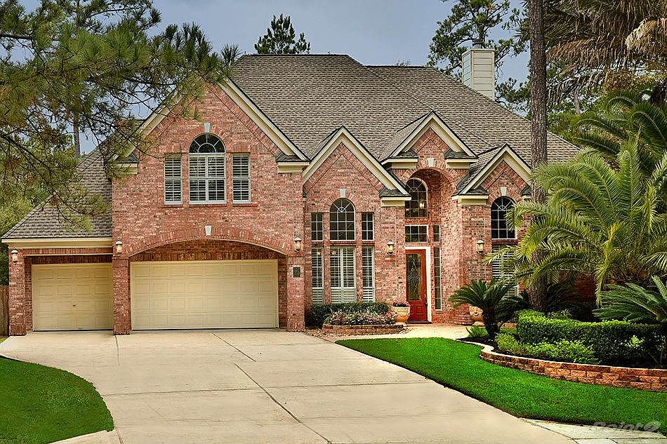 Welcome Home to 25 W Rock Wing Place!