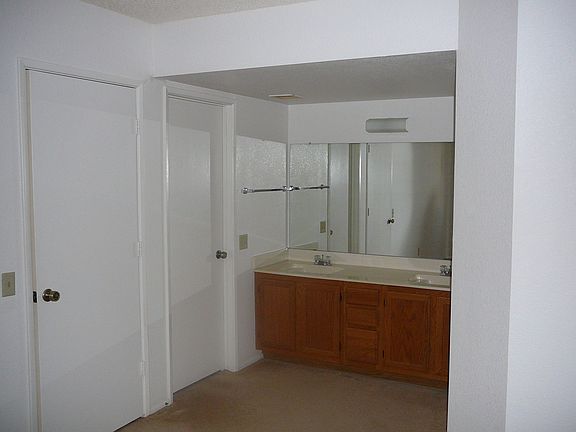 5th image of 3244 W Blackhawk Dr