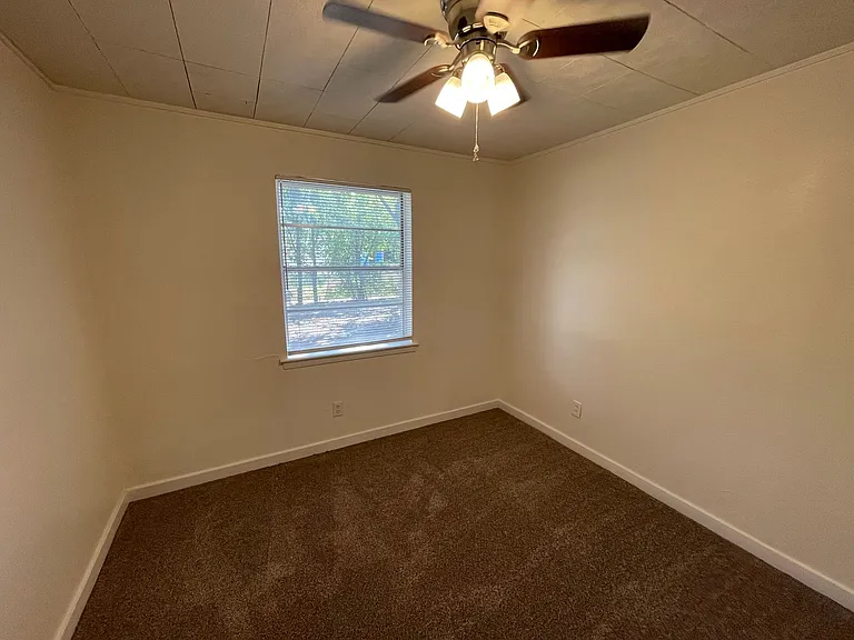 4743 Harper Dr — Photo 11