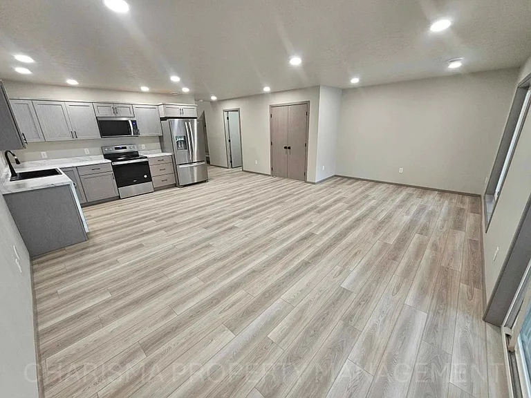 Anthony Wyatt Properties — Photo 28