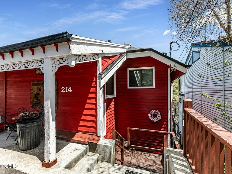 214 Woodside Ave — Photo 28