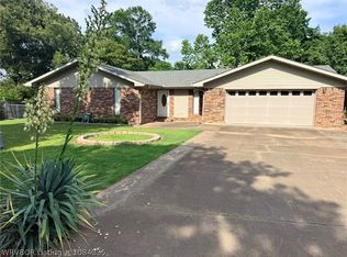 402 N 27th St, Ozark, AR 72949