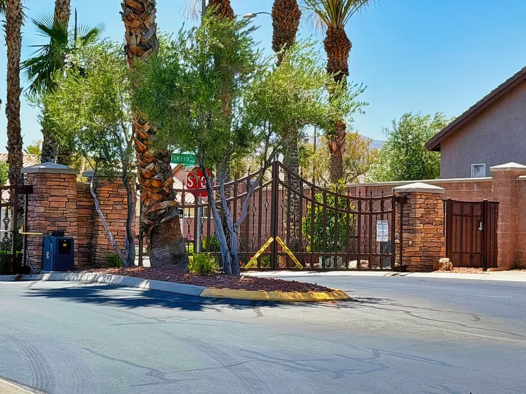 7225 Fern Meadow St — Photo 5