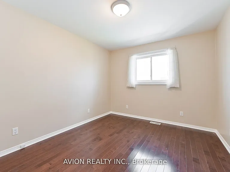 356 Tampa Dr — Photo 10