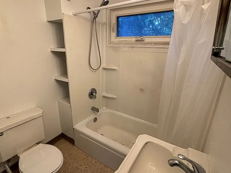 389 Maple Street — Photo 7