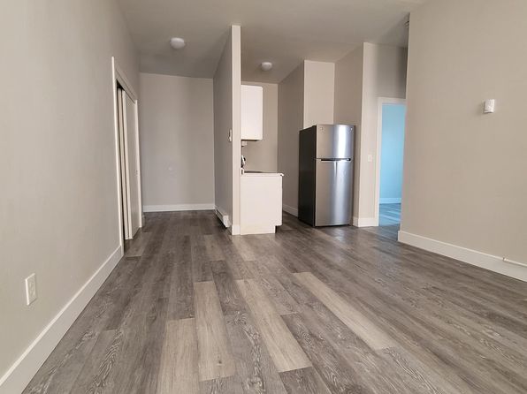 8 King St #12