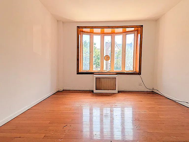 140 E 51st St #1 — Photo 6