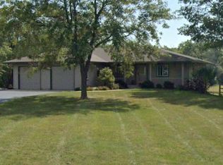 W2841 Pine Ridge Ct, Belleville, WI 53508