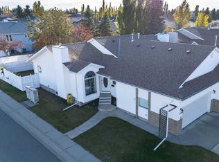 142 N Doran Cres, Red Deer, AB T4R2M8