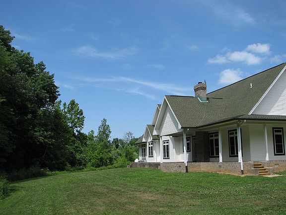 4th image of 800 E Acorn Ln