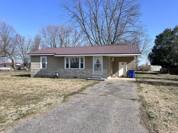 426 N Ezell St, Sharon, TN 38255