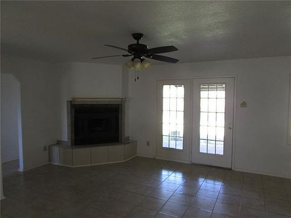 3rd image of 13900 Chaparral Ln