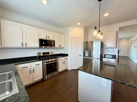 3rd image of 3445 Conterra Park Ave