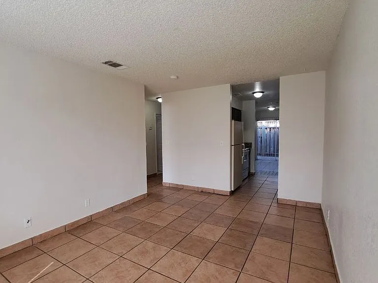 3449 N. Marks Avenue — Photo 2