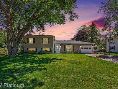 2346 Riverwood Dr, Port Huron, MI, 48060
