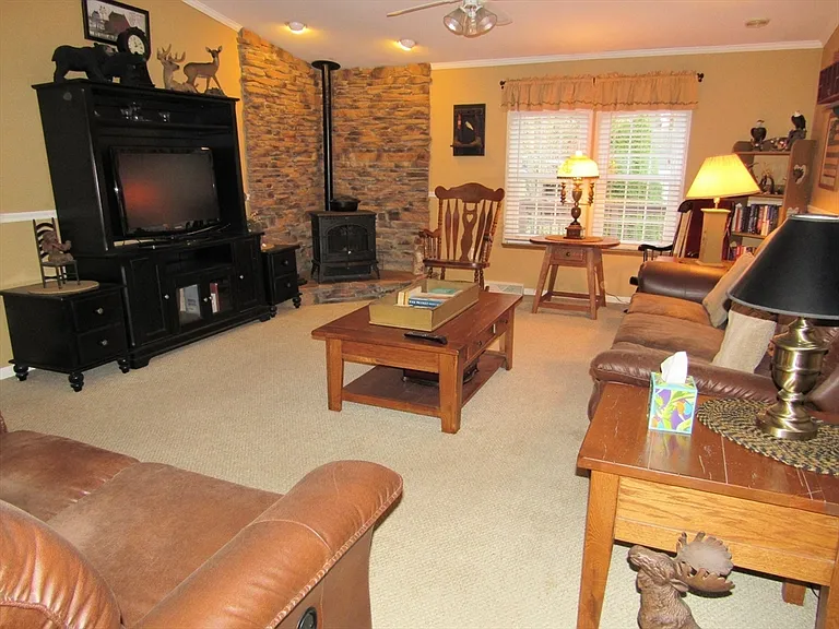 2 Heather Ln — Photo 13