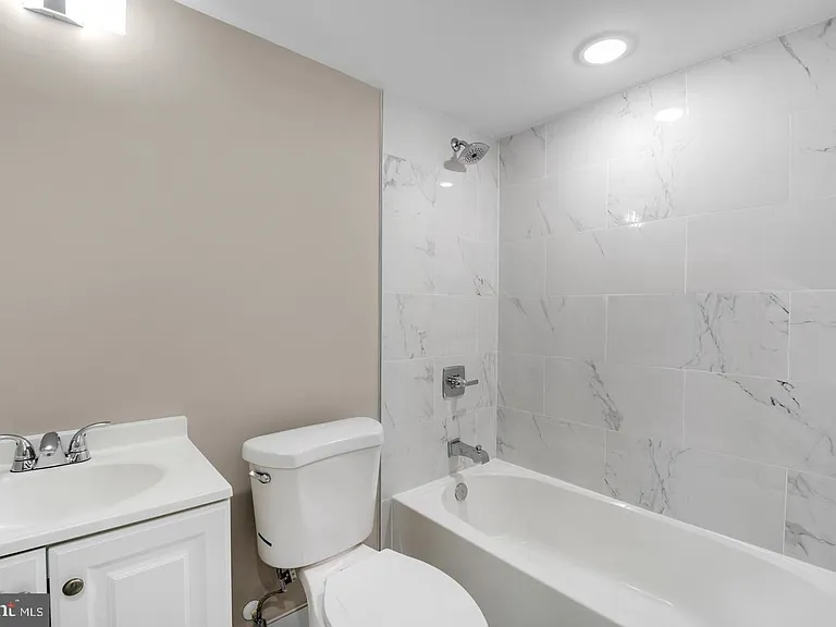 1617 Rhode Island Ave NE #402 — Photo 11