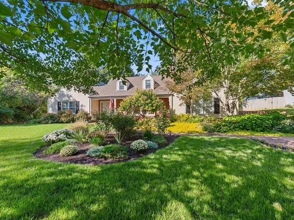 55 Frederick Ln, Saint Louis, MO 63122