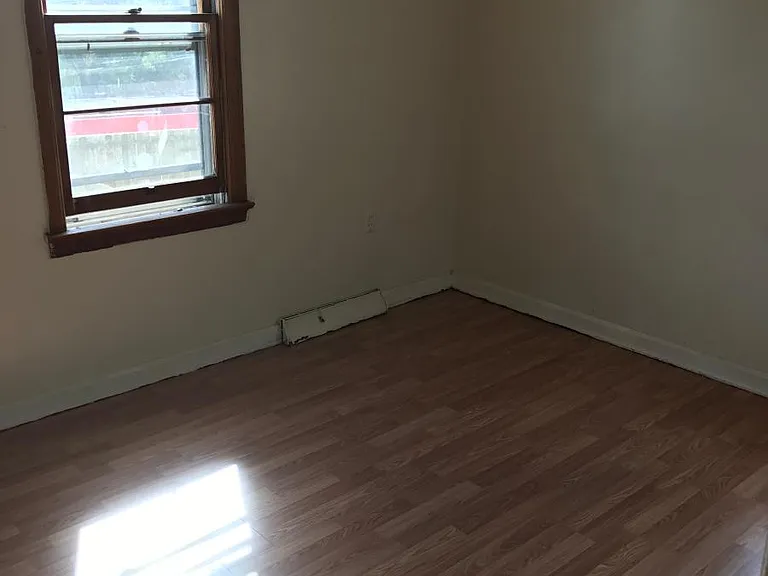 308 Watson Ave — Photo 2