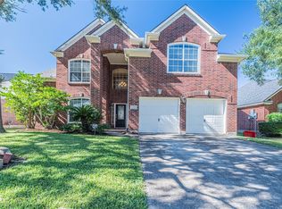 1215 Wildewood Ct, Sugar Land, TX 77479