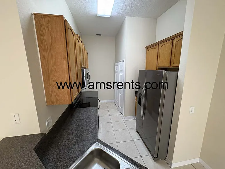 539 Albatross Dr — Photo 6