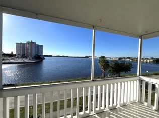 18601 NE 14th Ave APT 409, Miami, FL 33179