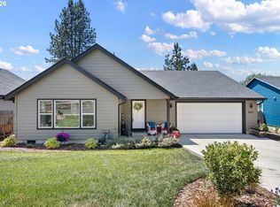 443 Hyland Ln, Lowell, OR 97452