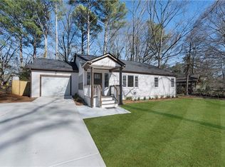 582 Scott Cir, Decatur, GA 30033