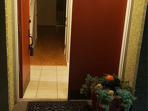 4th image of 501 N D St Unit 4