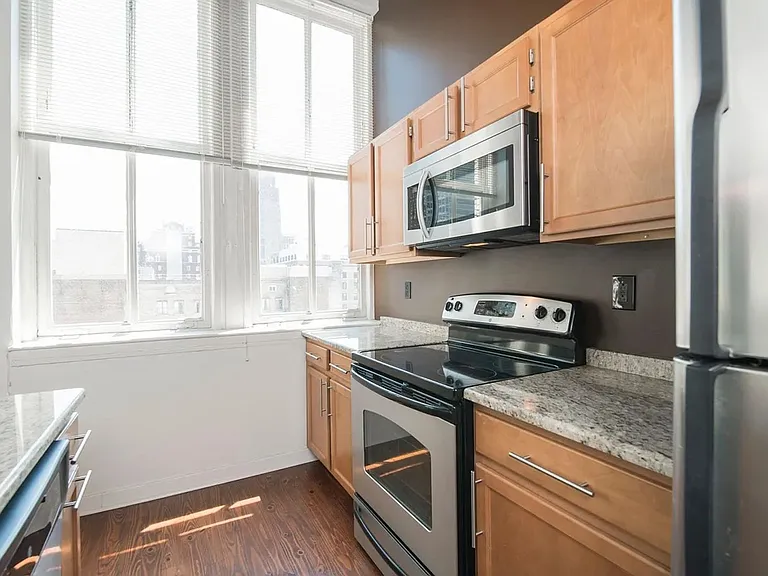 1510 Chestnut St #803 — Photo 1