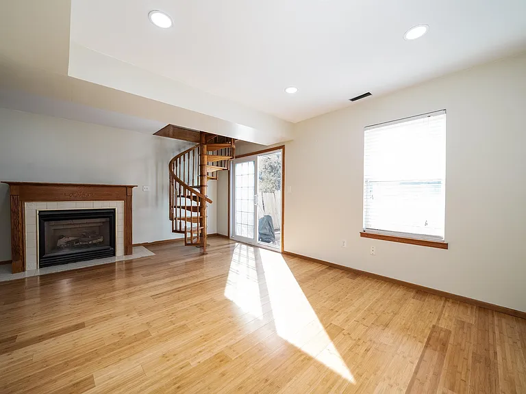 149 Hobart Ave #1 — Photo 17