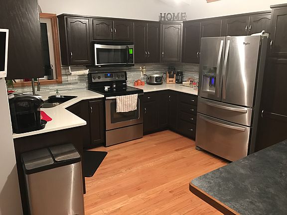 Kitchen - all stainless appl