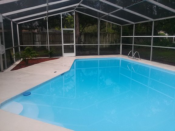 3rd image of 1801 N Normandy Blvd