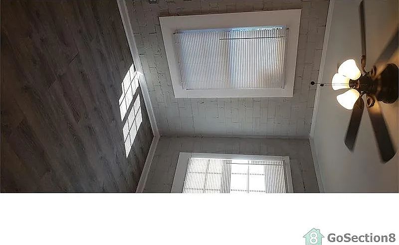 Building Photo 4