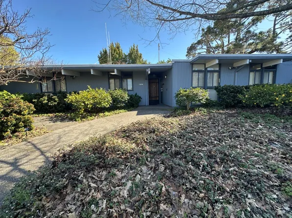 840 Talisman Dr, Palo Alto, CA 94303