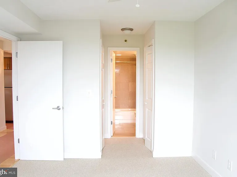 7500 Woodmont Ave #S1019 — Photo 7