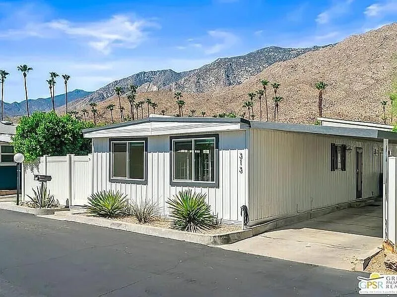 2 bed, 2.0 bath, 1030 sqft, $2,000 — Photo 3