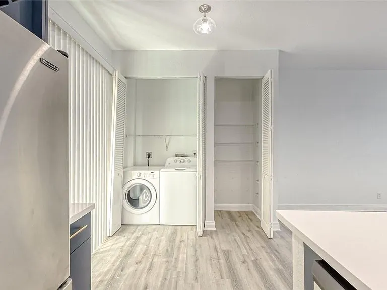 502 SW 4th Ave #1 — Photo 3