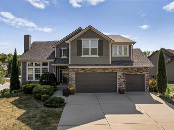 8311 NW 74th St, Kansas City, MO 64152