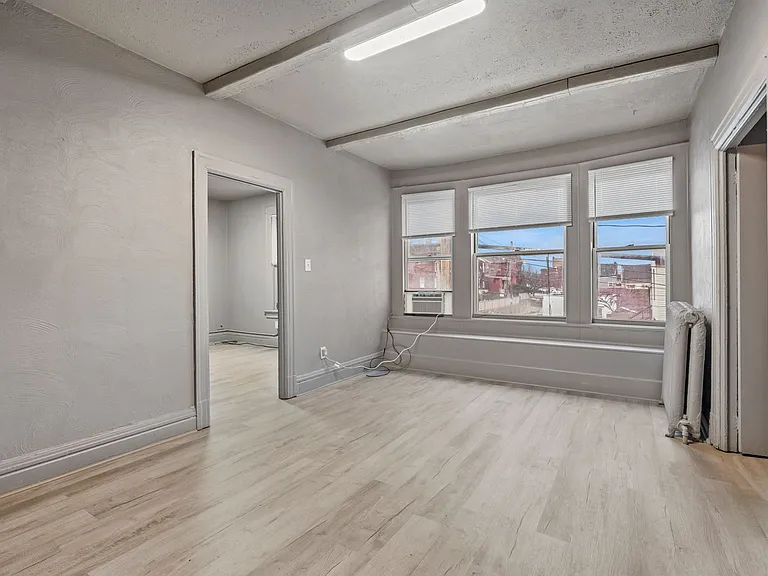512 S Millvale Avenue (Full Service Plan) — Photo 8